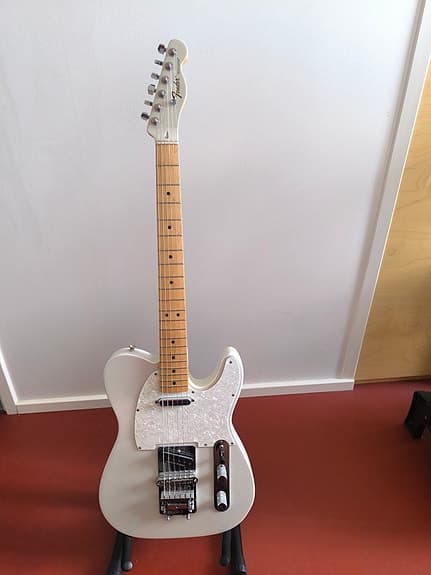 Fender Telecaster FSR Special Edition – White Opal (2016) – 1 af 248 – Mint