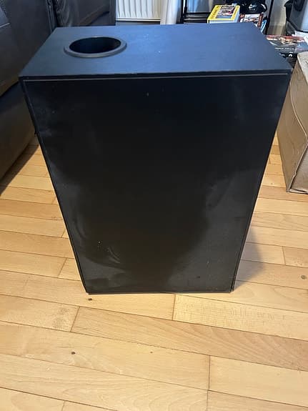 Subwoofer og højtalere