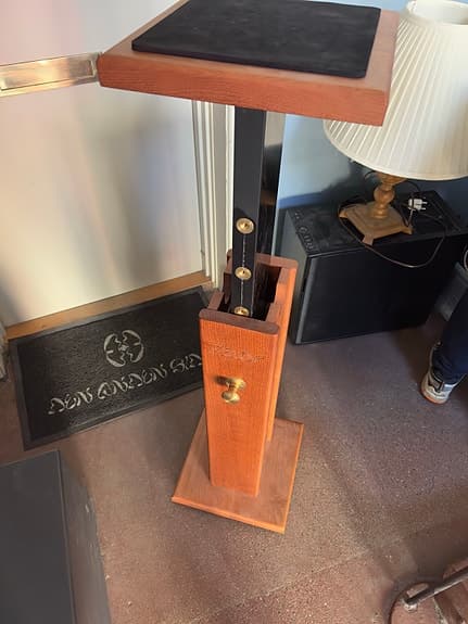 Zaor monitor stands oak 2 styk