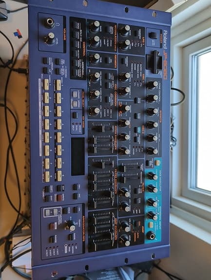 Roland JP-8080 rack synth modul