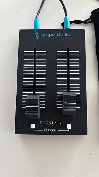 Mini dj pocket mixer