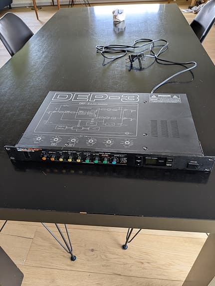 Roland DEP-3 vintage delay/rumklang