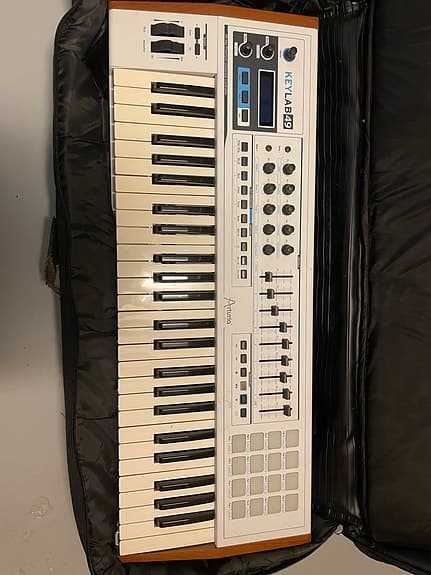 Arturia KeyLab 49 mk1 MIDI keyboard