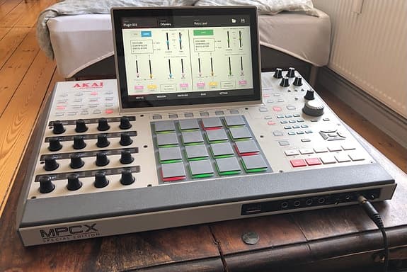 AKAI MPC X SE