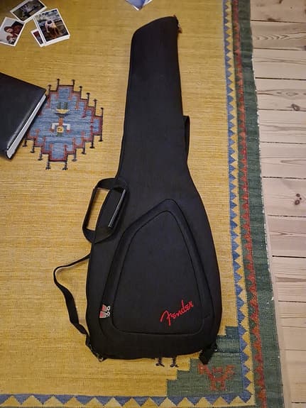 Fender FB610 bass guitar taske