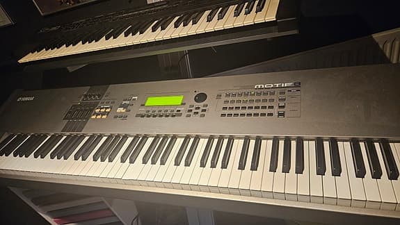 Yamaha Motif 8 keyboard synthesizer