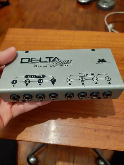 Delta Audio Break Out Box – lyd interface boks
