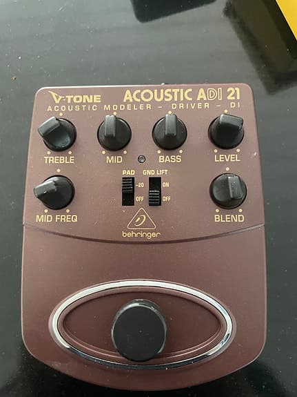Behringer V-Tone Acoustic ADI 21 akustisk guitar pedal / DI-boks