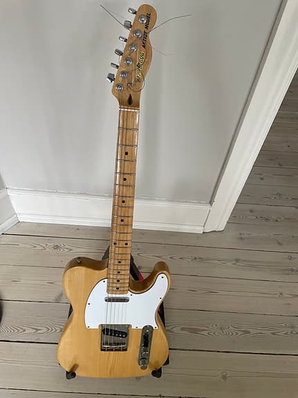 El Maya Artist Model telecaster elektrisk guitar natur