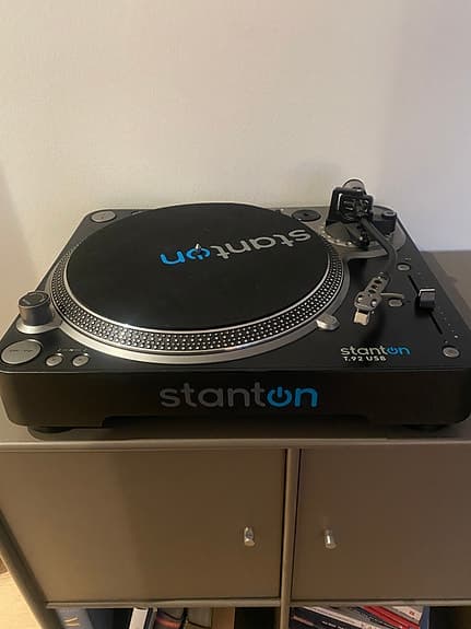 Stanton t92 USB DJ turntable