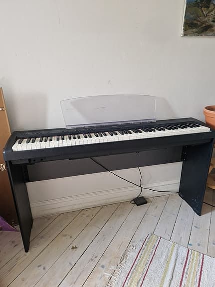 Yamaha digital piano P-85