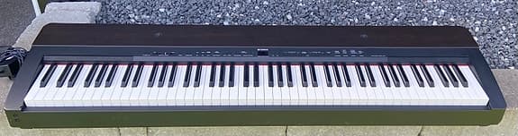 Yamaha P-140 digital piano keyboard