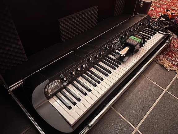 Korg SV-1 73 – inkl. flightcase og sustainpedal