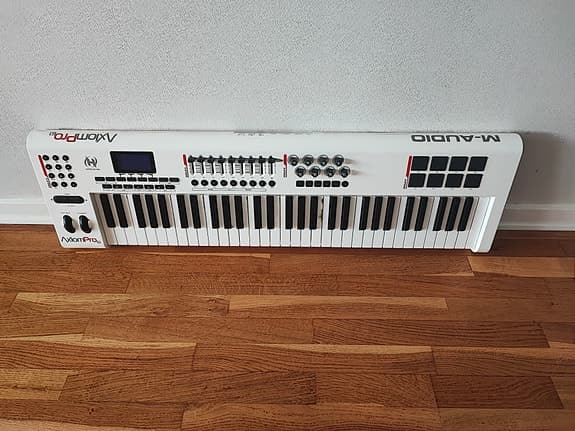 M-Audio Axiom Pro 61 MIDI keyboard controller hvid