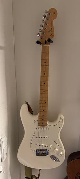 Fender Player Stratocaster 2019 Polar White – som ny