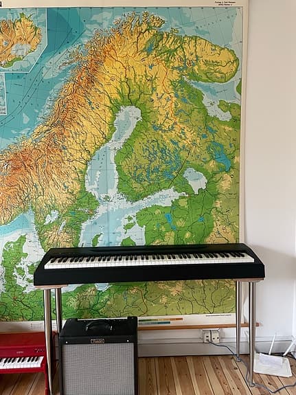 Yamaha P-60 digital piano