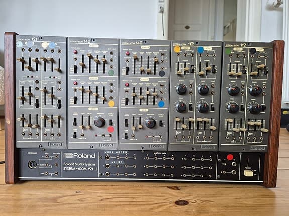 Roland Studio System 100M 191-J analogt modulært synthesizer-system