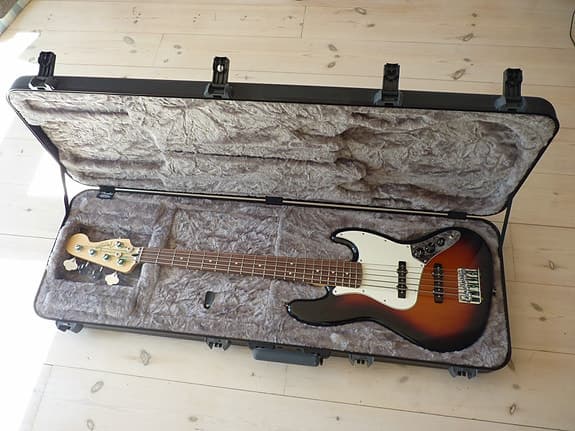 Fender Player Series 5-string Jazz Bass (Made in Mexico)
