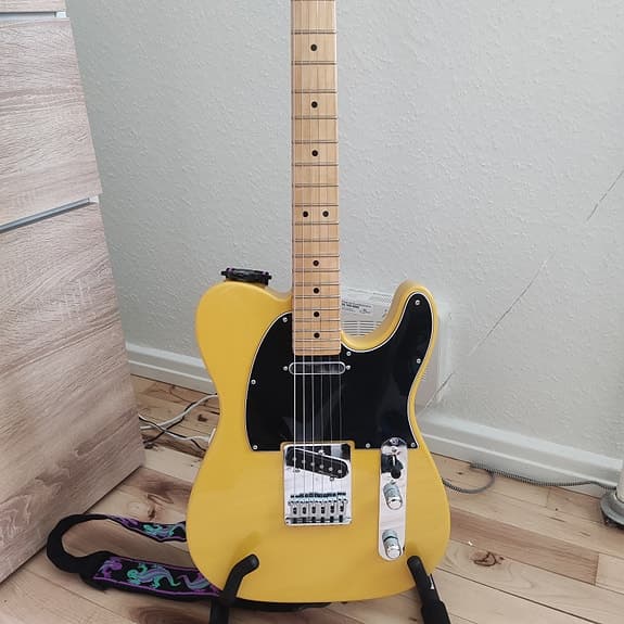fender telecaster player 2 modified yellow