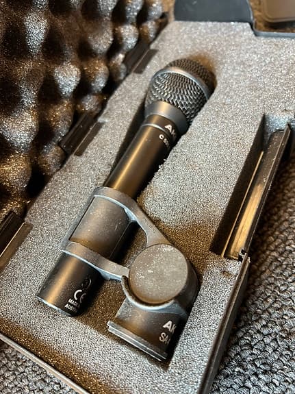 AKG C 535 EB vokalmikrofon med holder