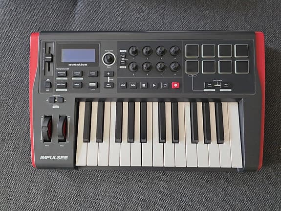 Novation Impulse 25 MIDI keyboard controller