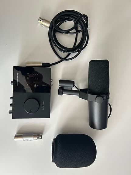Shure SM7B mikrofon med Native Instruments Komplete Audio 1 og Thomann FetAmp