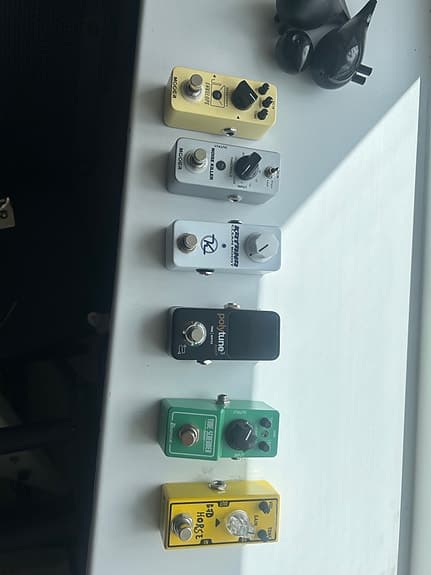 Guitar pedaler - Distortion, Tuner, mm.