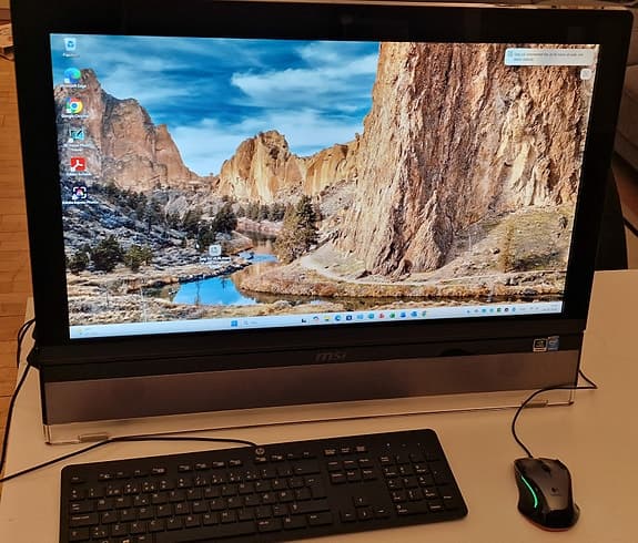 MSI, Intel Core I5 CPU @ 2,9 GHz, DDR Ram 8 Gb, SSD HDD 128 Gb