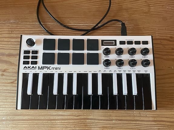 Akai MPK Mini MKII White Edition, MIDI Keyboard