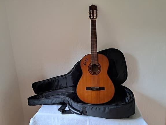 Yamaha 1970er G-225 Classical Guitar, Med Rockbag. Yamaha G-225.