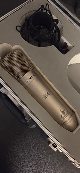 Behringer B-2 kondensatormikrofon med kuffert