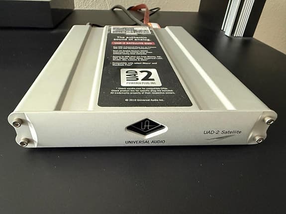Universal Audio UAD-2 Satellite DUO – FireWire DSP accelerator