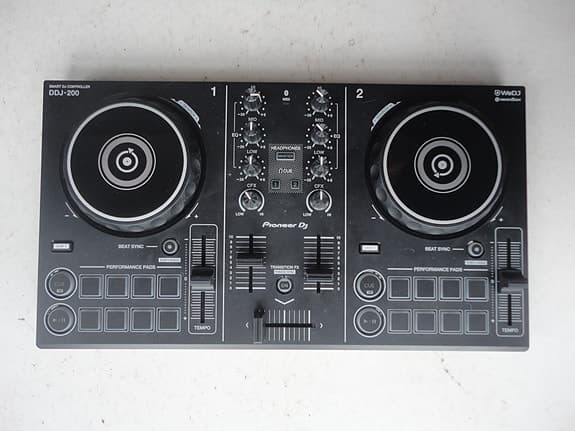 PIONEER DDJ 200 , DISK JOKEY MIXER PULT
