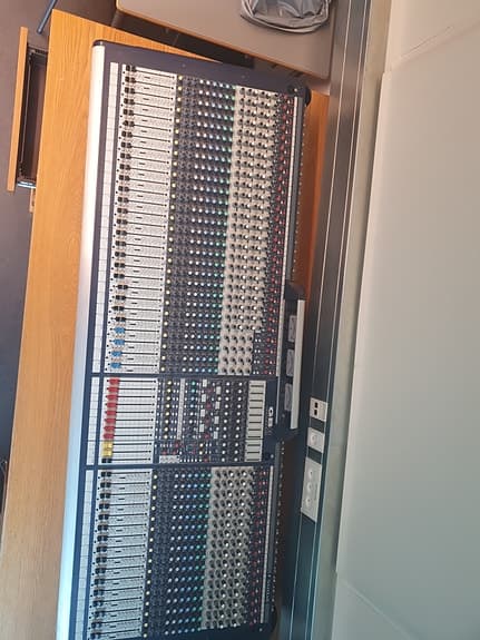 soundcraft mixer GB8