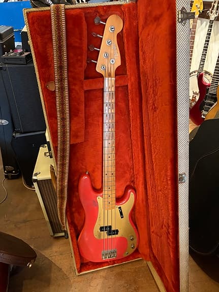 Fender Precision. Bas 1957 ,fullerton 1982