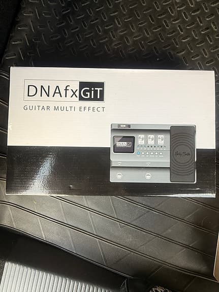 Harley Benton DNAfx GiT guitar multieffekt pedal