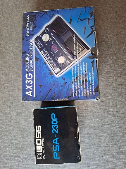 AX3G KORG pedal og med strøm adapter