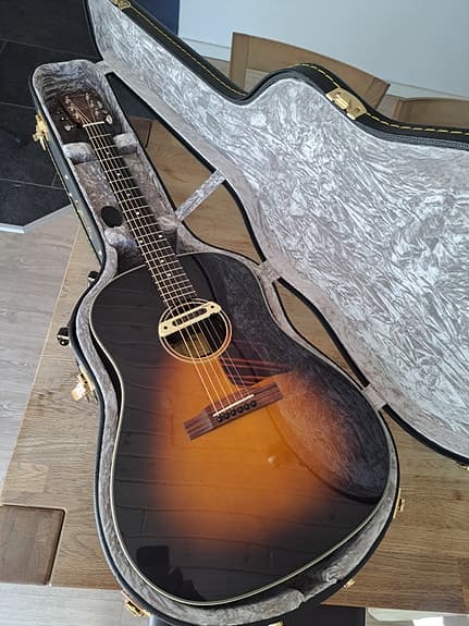 Eastman E20SS 2021 m. Original hard case.
