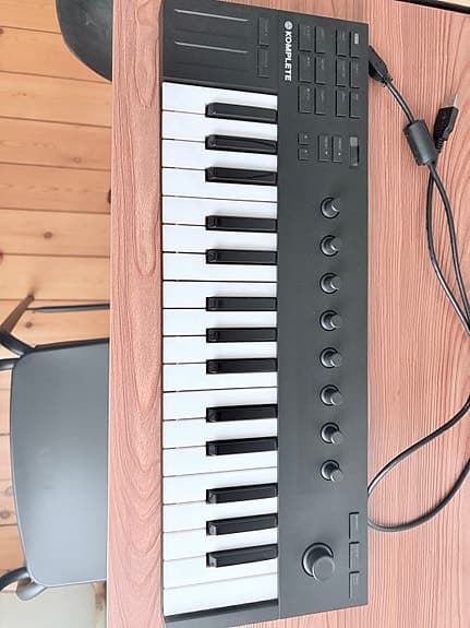 MIDI keyboard controller 25 tangenter sort
