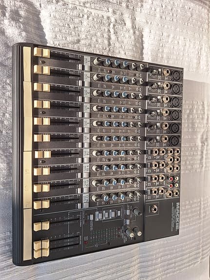 Mackie 1402 VLZ Pro mixer + Master Audio P12A Pro. aktive højttalere
