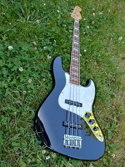 Fender Classic Series 70's Jazz Bass (2012)