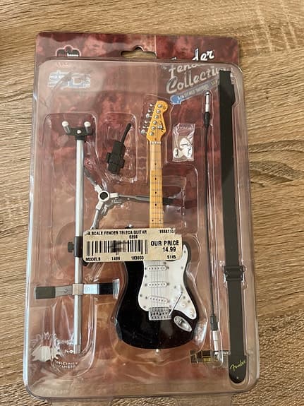 RESERVERET. Fender Collection Series 1 Telecaster Miniature Gui