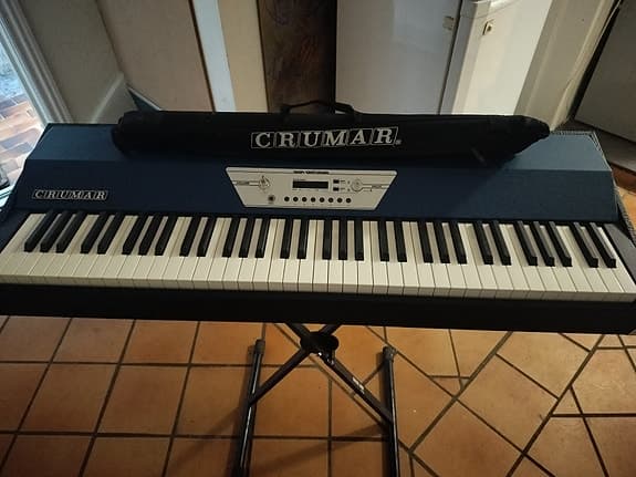 crumar seventeen stage piano