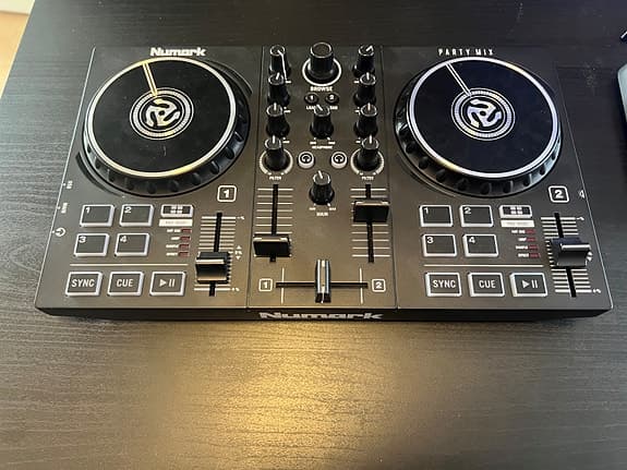 Numark Party Mix - DJ mixer pult og controller - Perfekt stand