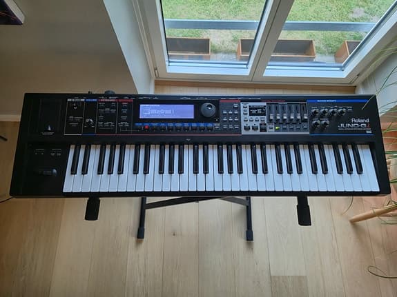 Roland JUNO-Gi Synthesizer