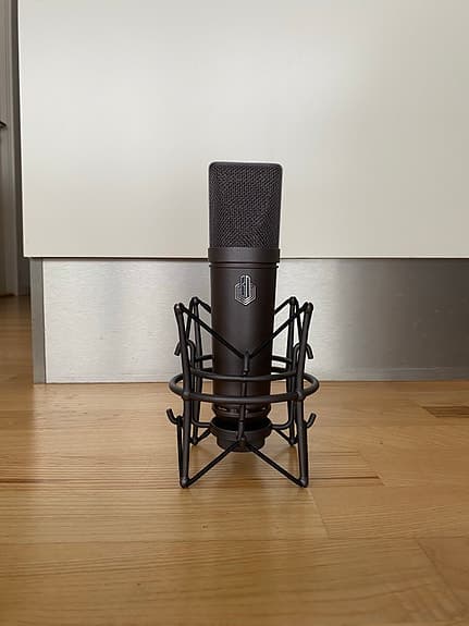 Beesneez U87 (Neumann U87 klon)