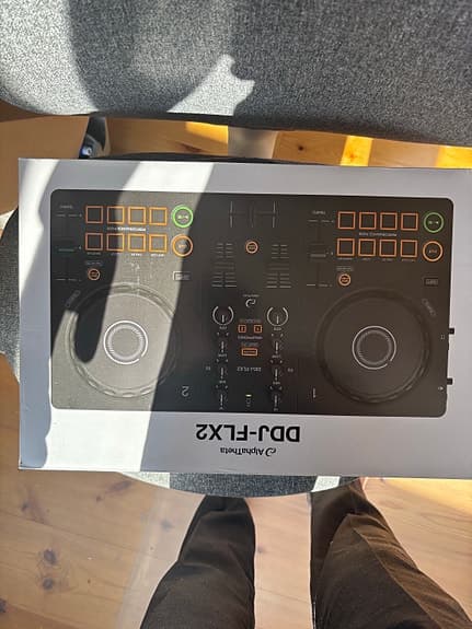 Pioneer DDJ-FLX2 DJ controller