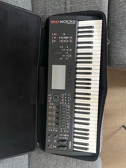 Yamaha MODX M6 keyboard / synthesizer