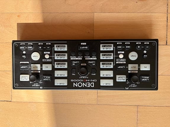 Denon DN-HC5000 DJ controller