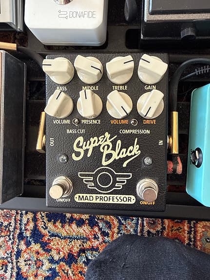 Mad Professor Super Black guitar pedal